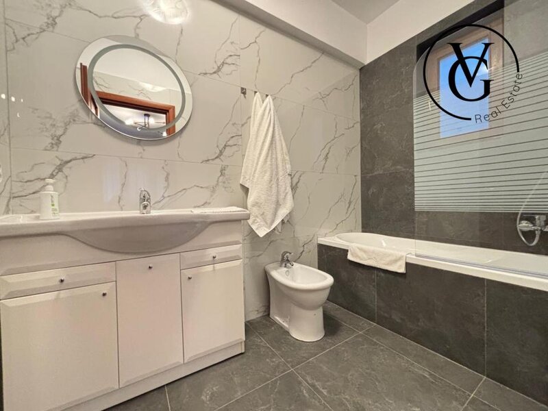 Vasile Conta, apartament 4 camere, 3 bai, ideal investitie Airbnb.